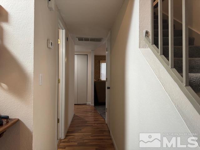 Building Photo - 1618 Shady Oak Dr