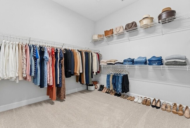 Building Photo - 15054 Wildwood Cir