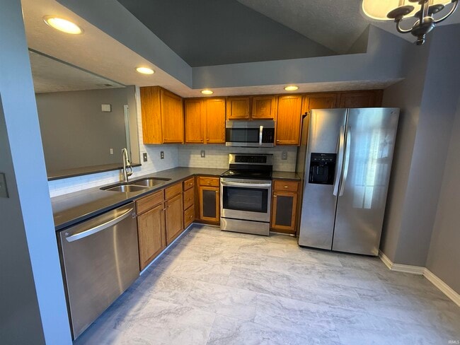 Building Photo - 5839 River Walk Cir