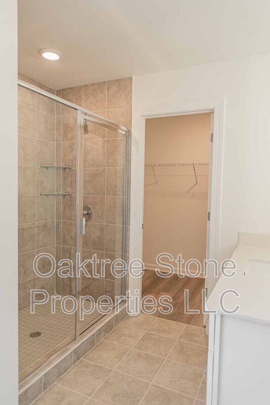 Building Photo - 3378 Skyland Dr