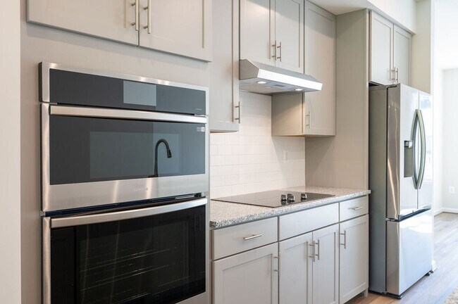 Building Photo - 2864 Sweetbay St