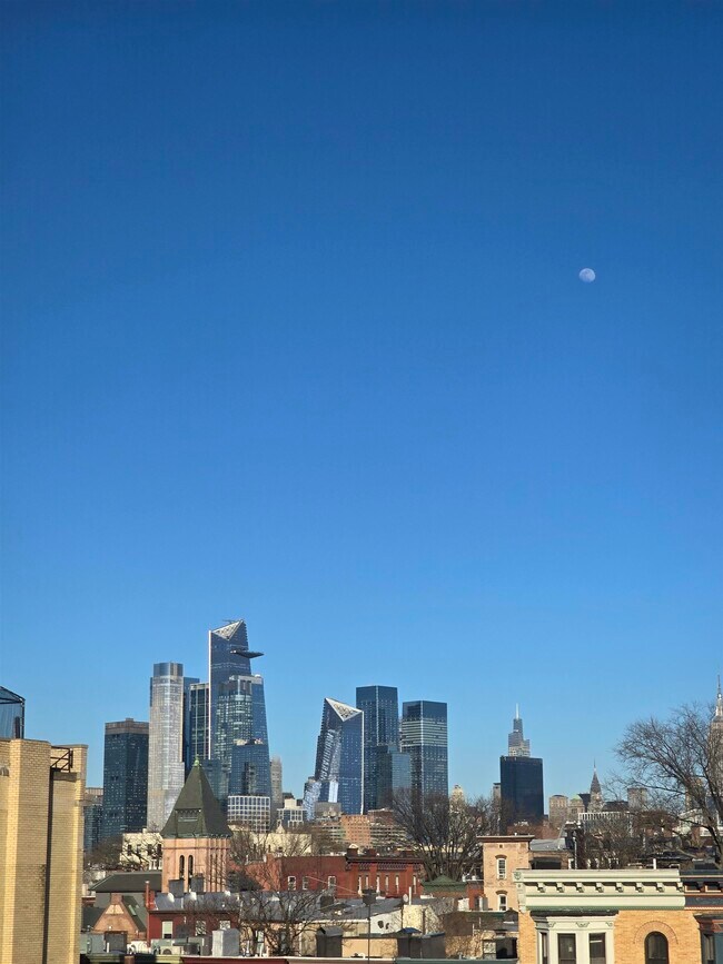 Building Photo - 813 Park Ave