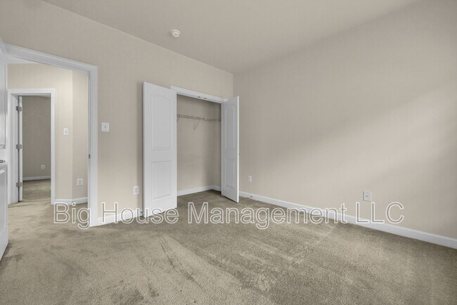 Building Photo - 3713 Chancelsors Dr