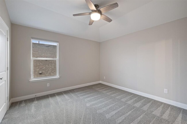 Building Photo - 1709 Stinnett Dr