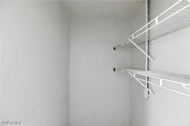 Building Photo - 830 Columbia St