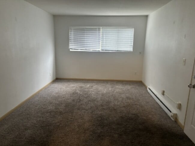Building Photo - 110 Harbet Ave NW