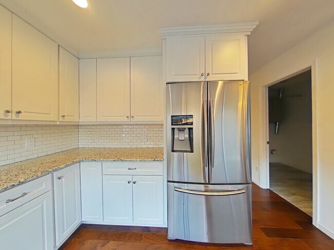 Building Photo - 15706 Havenrock Cir