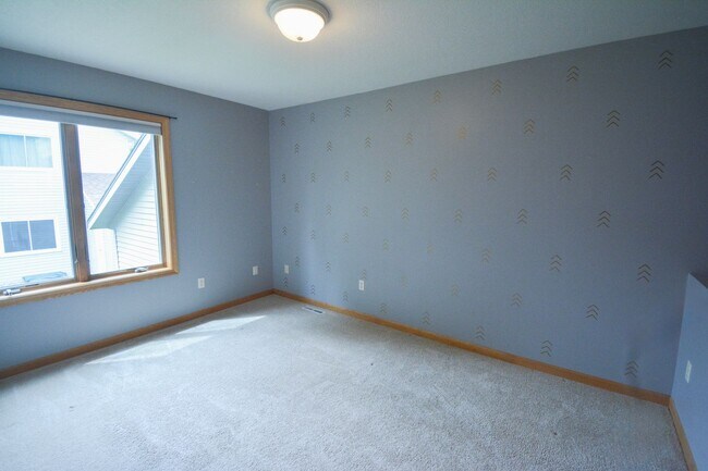 Building Photo - Bamber Ridge 4br home with fenced yard!