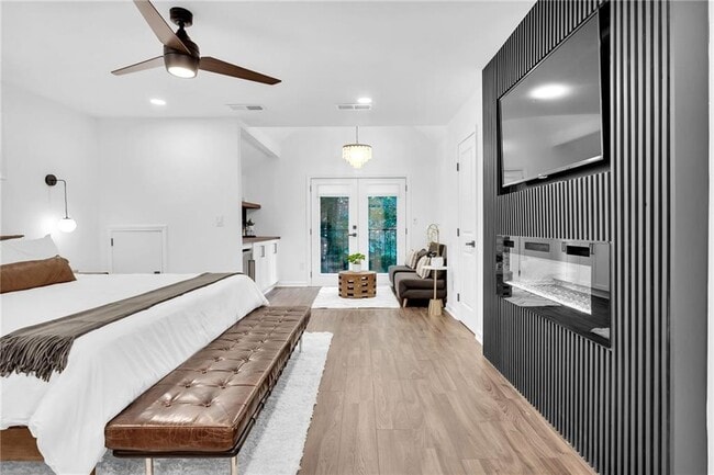 Building Photo - 3882 The Ascent NE