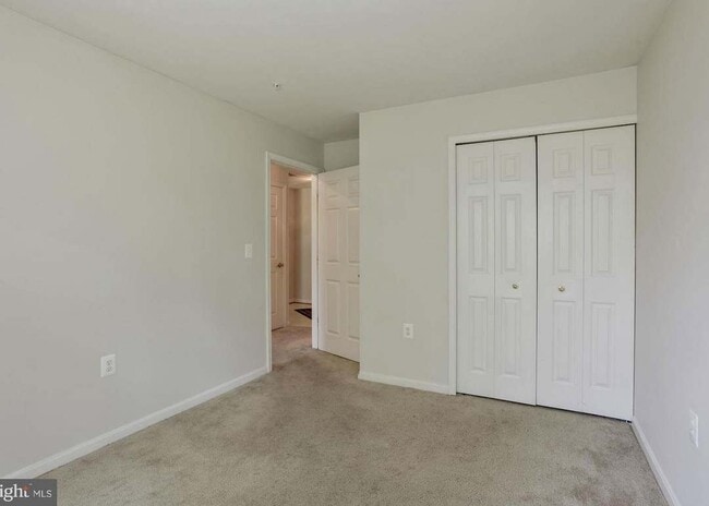 Building Photo - 1402 Bonnett Pl