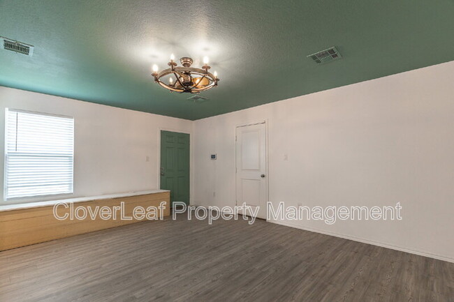 Building Photo - 8140 Nube Medina