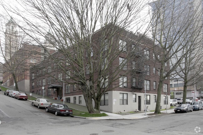 Building Photo - Clarwood Apartments