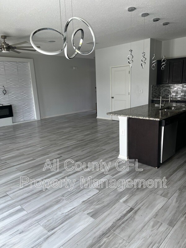 Building Photo - 3920 Saltmarsh Loop