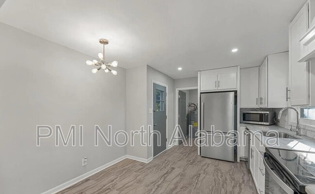 Building Photo - 3901 Vogel Dr NW