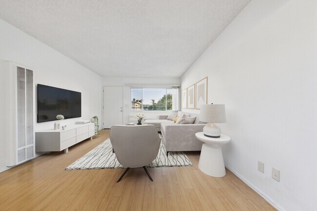 Building Photo - 6743 Whitsett Avenue