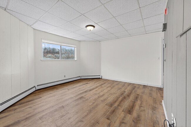 Building Photo - 42 Almont St