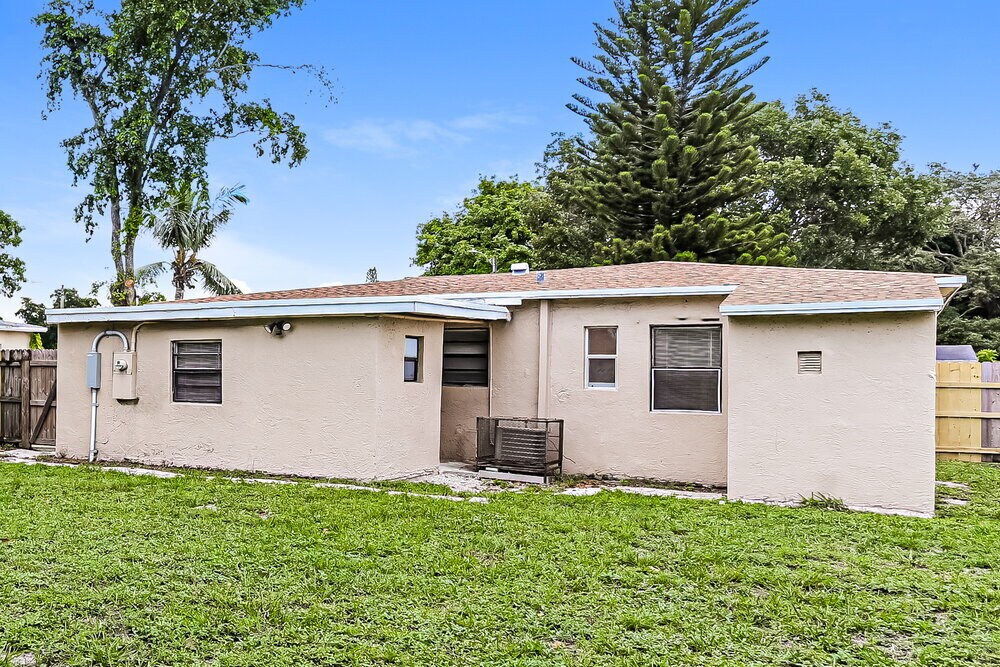Building Photo - 1207 NW 17th Ave