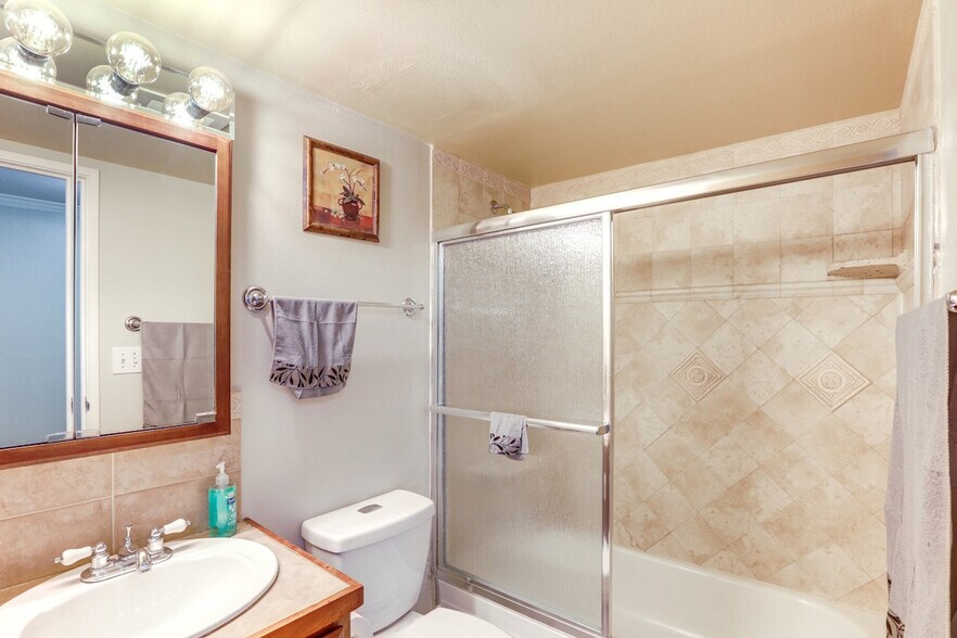 Building Photo - 1305 Speer Blvd