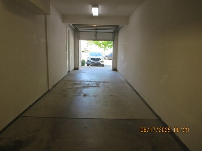 Building Photo - 4065 Calloway Dr