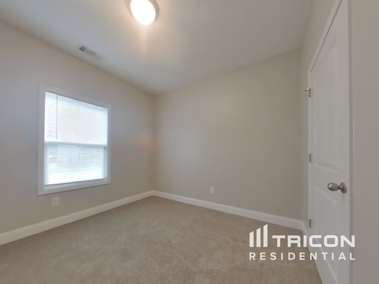 Building Photo - 504 Cole Creek Dr
