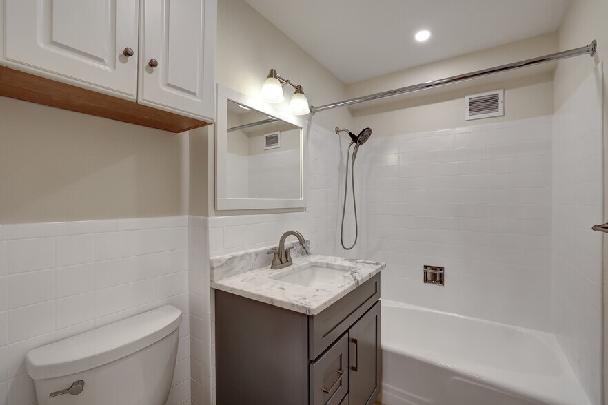 Building Photo - 2711 Ordway St NW