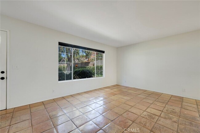 Building Photo - 8231 Deerfield Dr