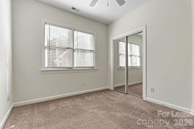 Building Photo - 8937 McDiarmid Ln