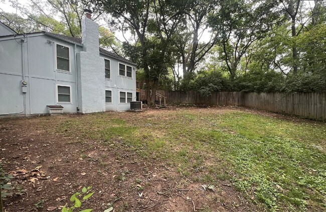 Building Photo - Coming Soon! Spacious 3-Bed, 2-Bath Home i...