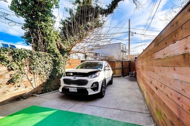 Building Photo - Sprawling 5 Bed, 3 Bath, Two Kitchens, Dual Back Decks, Two Office/Den Townhouse, 2 WD in Unit - ...