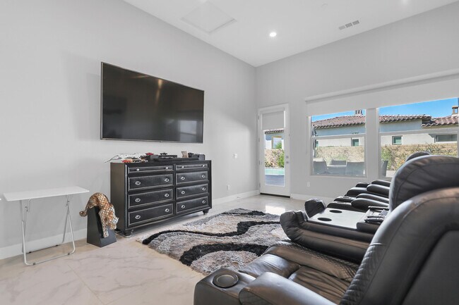 Building Photo - 81695-695 Thunder Gulch Way