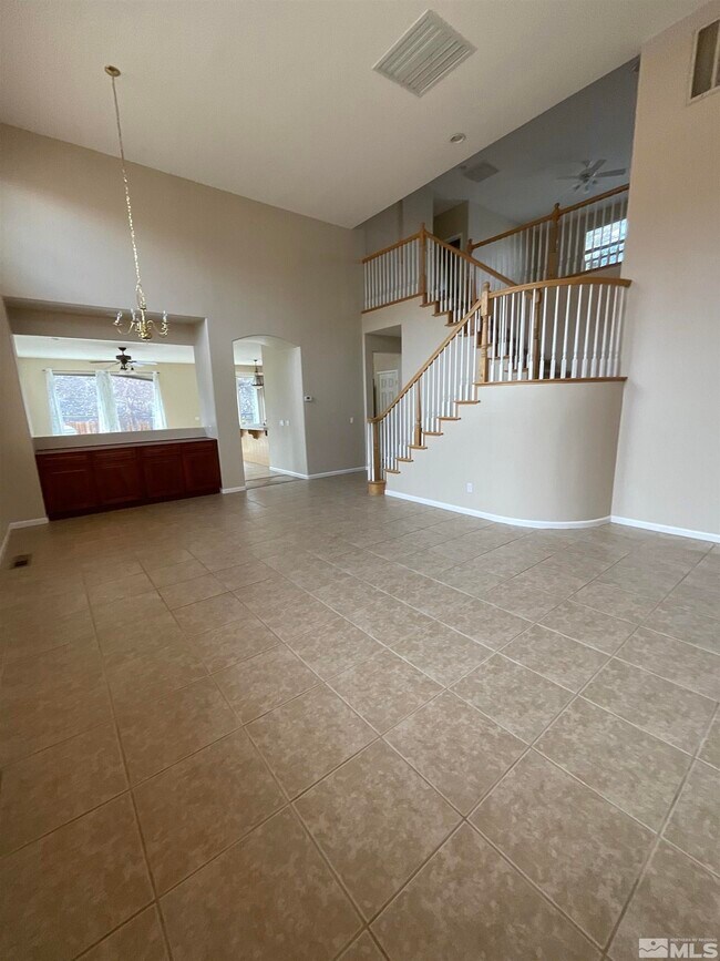 Building Photo - 2847 Falcon Ridge Dr