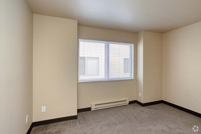 1BR, 1BA-690SF - Brookhaven Apartments