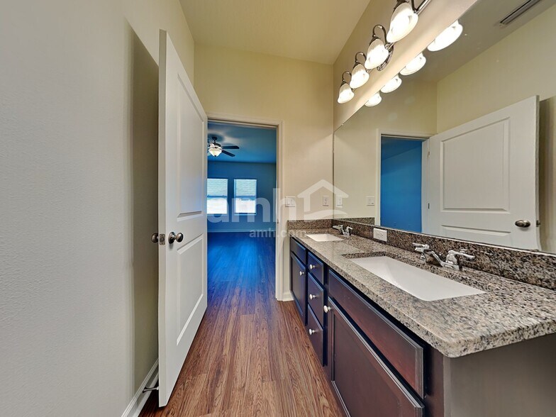 Building Photo - 11512 Victory Bay Ln