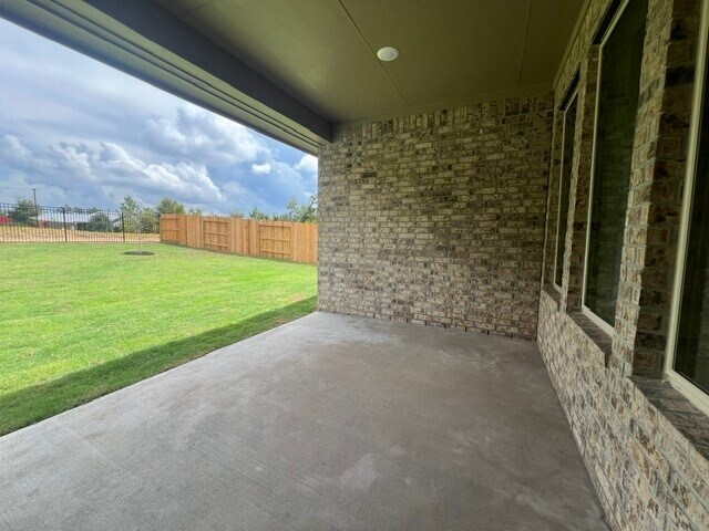 Building Photo - 17771 Misty Brk Ln