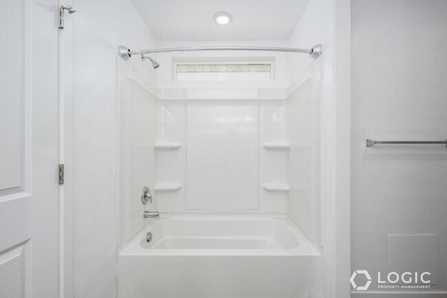 Building Photo - 14817 Pelé Ln