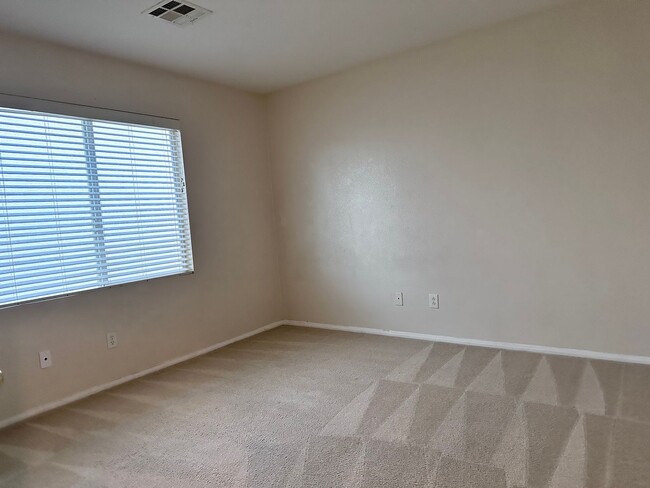 Building Photo - Welcome to this beautifully maintained two-story home offering 4 spacious bedrooms and 3 full bat...