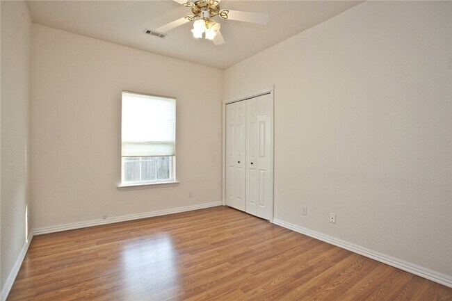 Building Photo - 310 Old Forge Dr