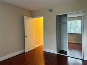 Building Photo - 2 br, 2 bath Condo - 8851 Wiles Rd Apt 303