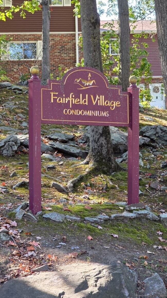 Primary Photo - 215 Edgemoor Rd