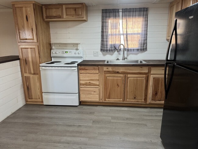 Building Photo - 442 Mush Creek Rd