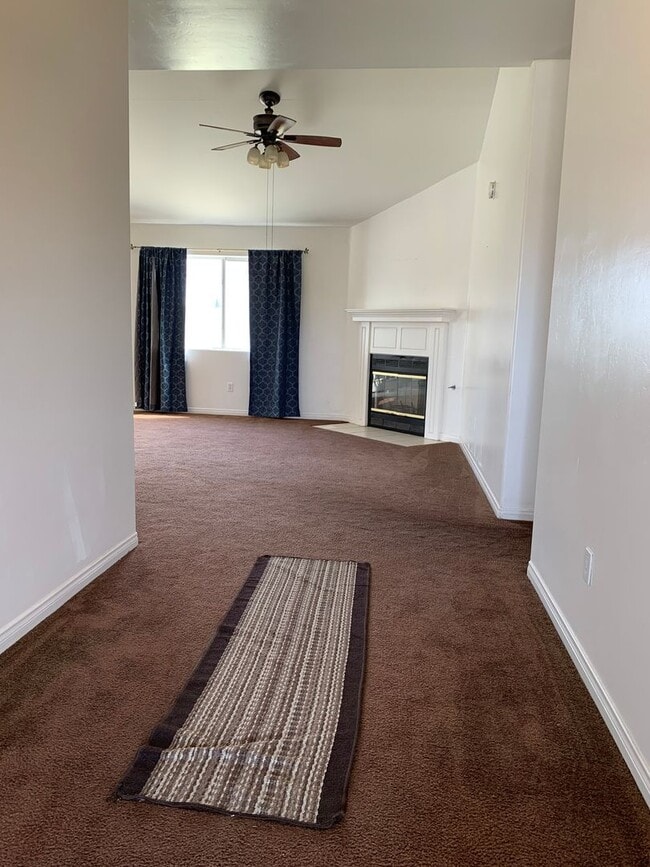 Building Photo - Tyner Ranch Home