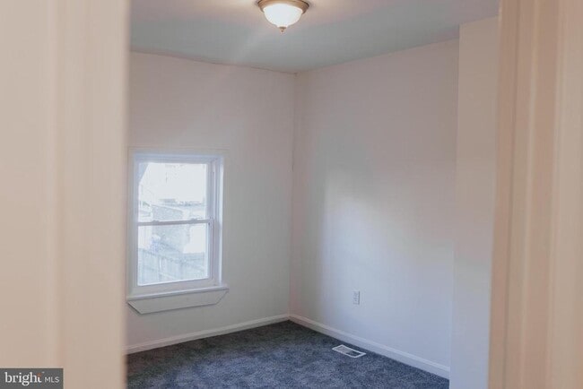 Building Photo - 2511 Madison Ave