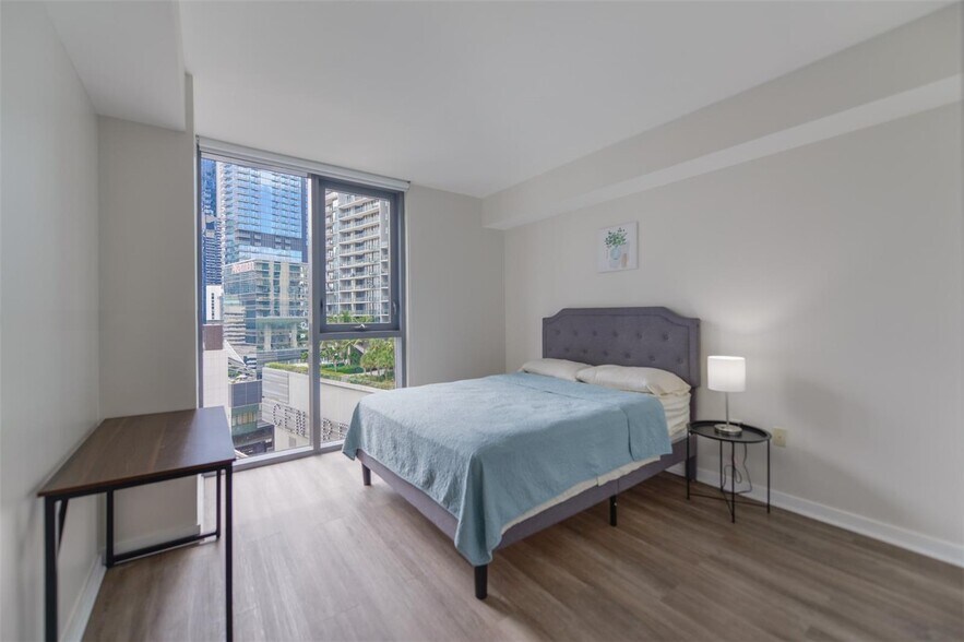 Building Photo - 31 SE 6th St