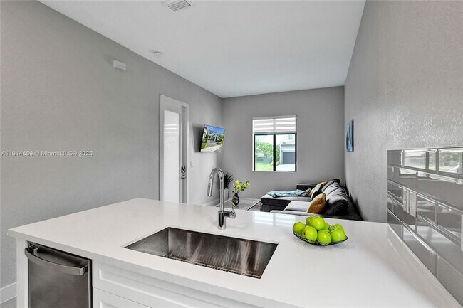 Building Photo - 10795 Oceano Wy