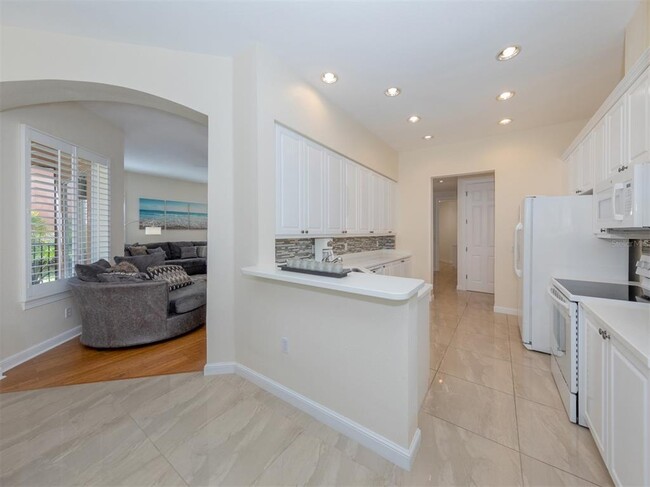 Building Photo - 5531 46th Ct W