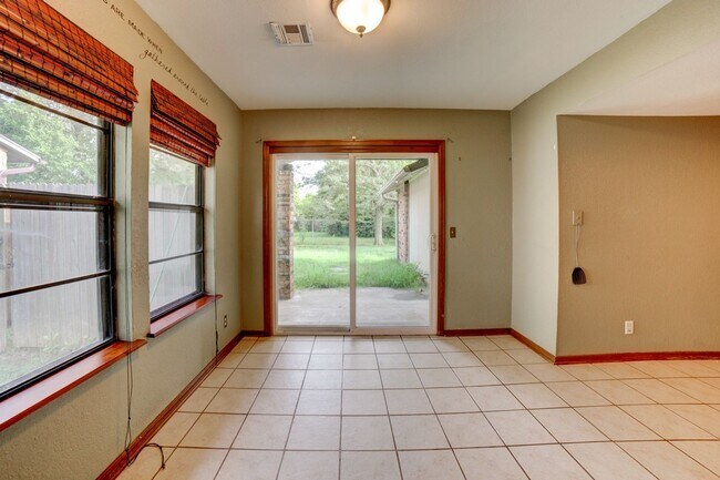 Building Photo - Fantastic Broken Arrow property now up for rent