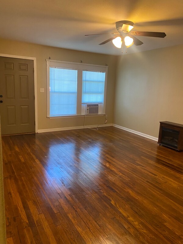 Building Photo - 725 S 7th St