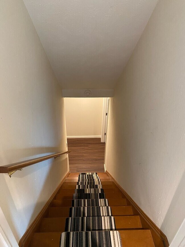 Building Photo - 25027 Rushmore Ct