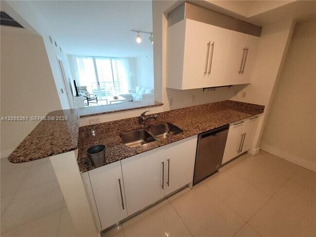 Building Photo - 325 S Biscayne Blvd