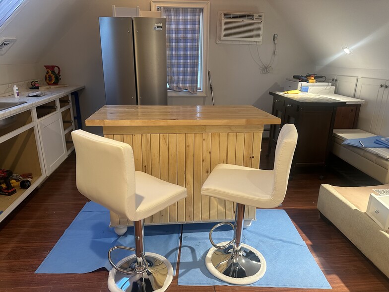 Building Photo - 8 Bunting Ln